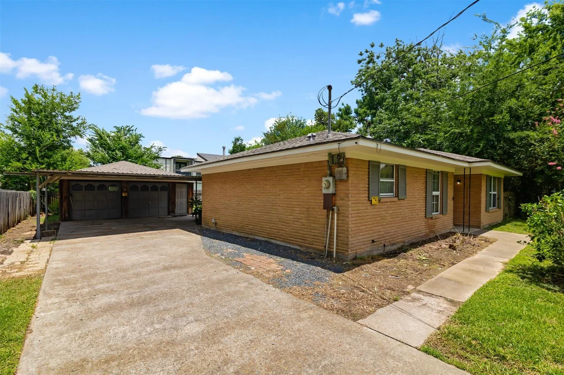 Photo of 18108 Wild Oak Drive