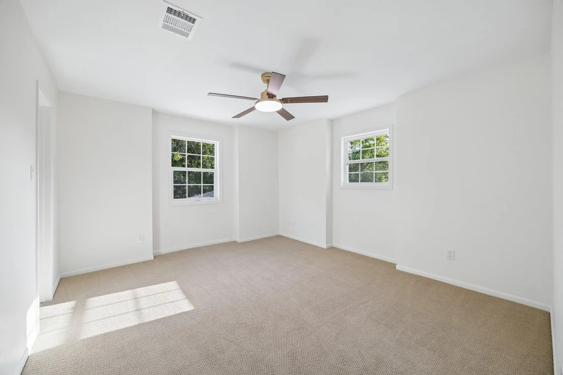 Photo of 11007 Cranbrook Road