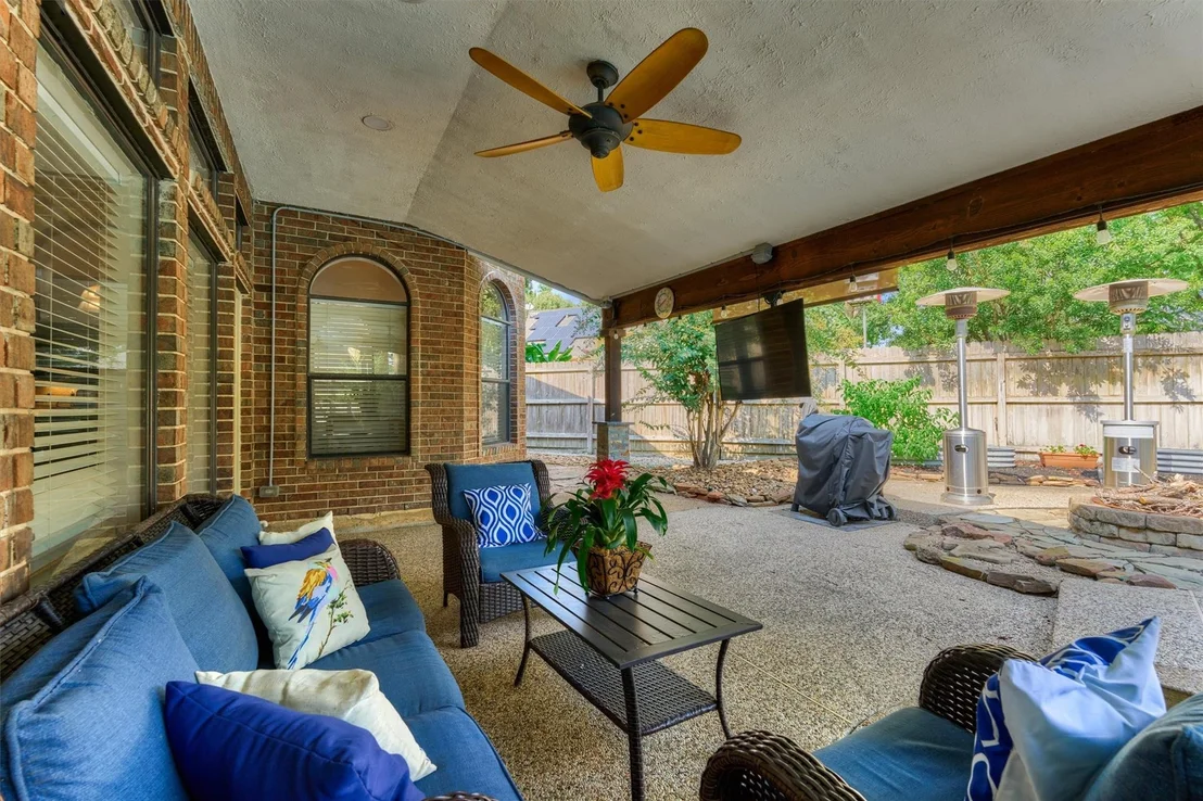 Photo of 24622 W Kingscrest Circle