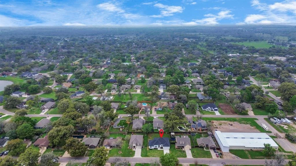 Photo of 226 Edgewater Drive
