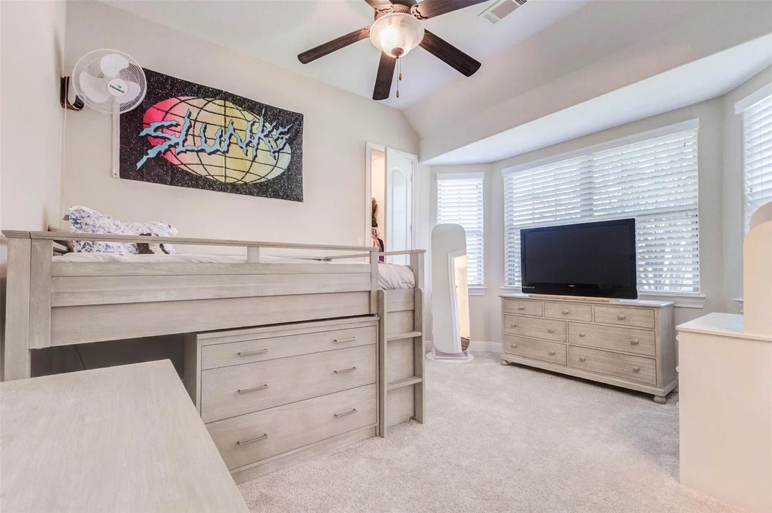 Photo of 4915 Westchester Drive
