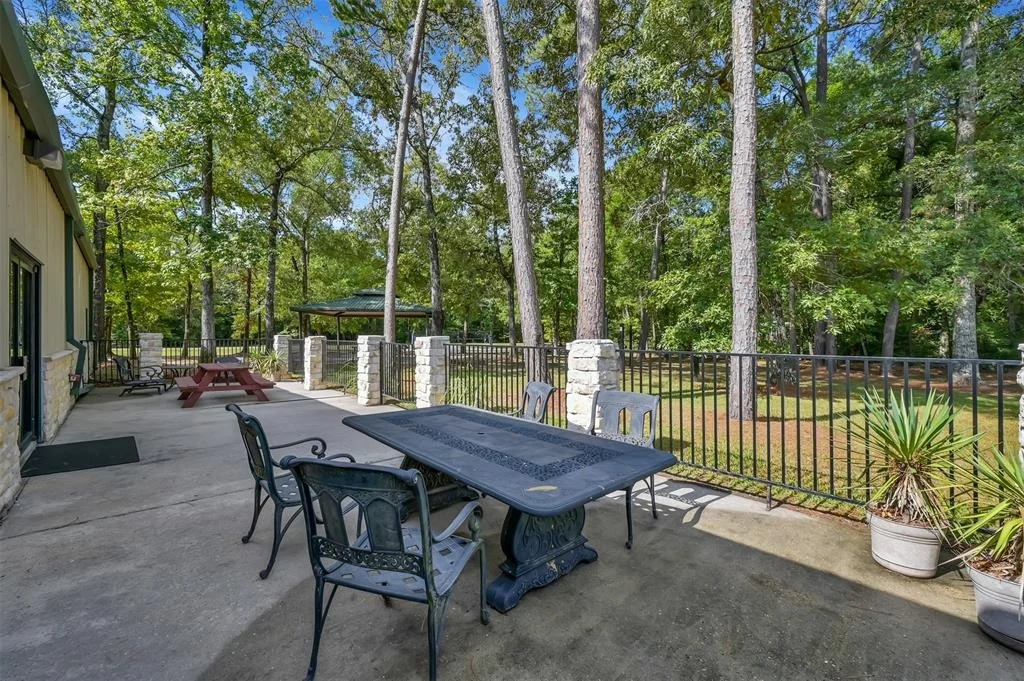 Photo of 18993 Ferne Drive