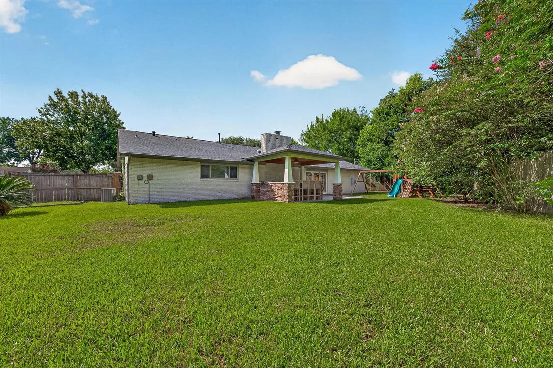 Photo of 11126 Cedarhurst Drive