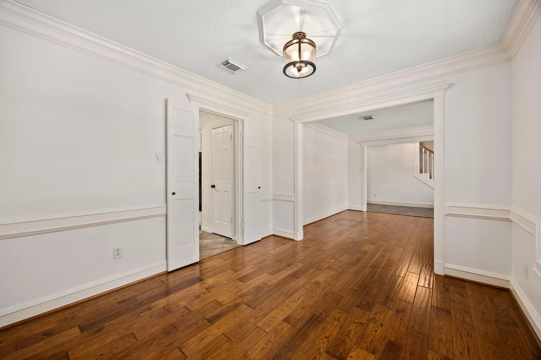 Photo of 12106 Oakcroft Drive