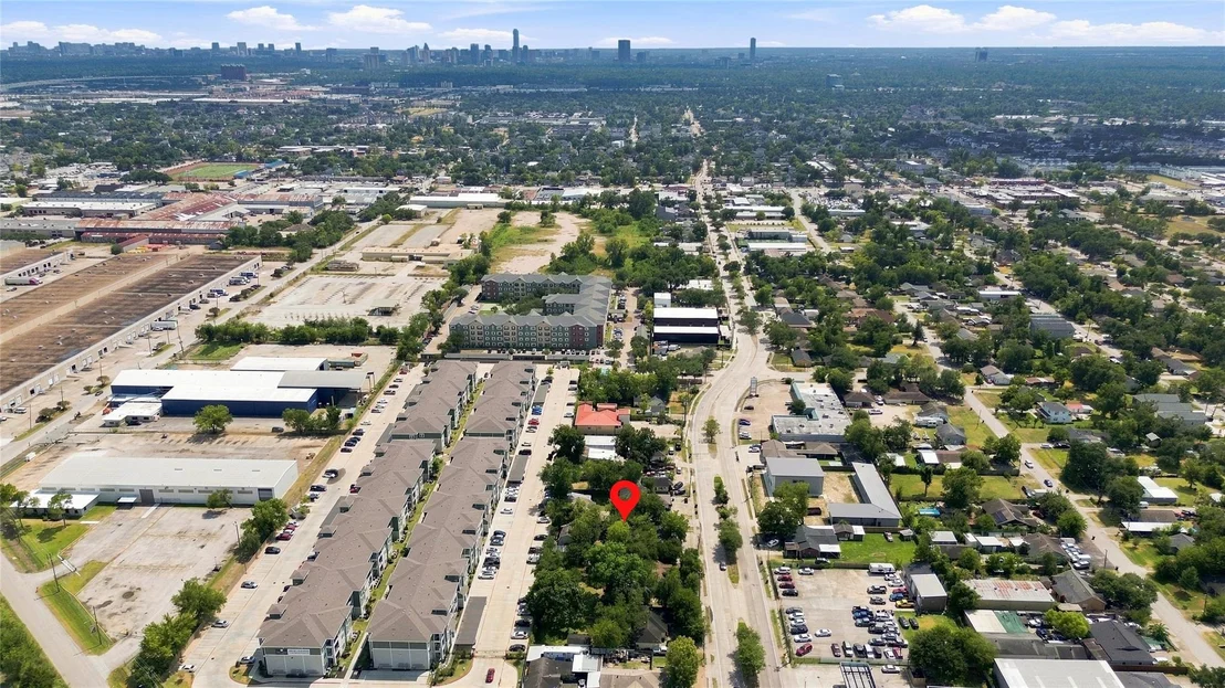Photo of 2082 Antoine Drive