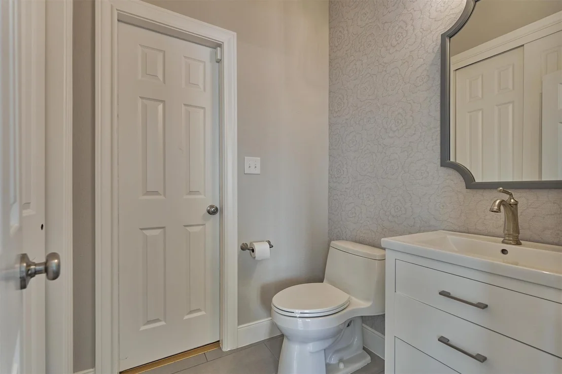 Photo of 469 Edgewood Drive