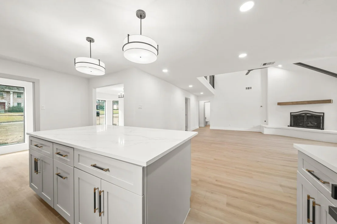 Photo of 6102 Knollview Drive