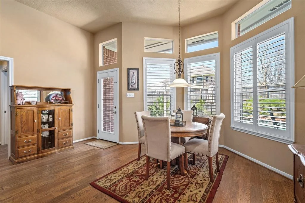 Photo of 5702 Summerfield Lane