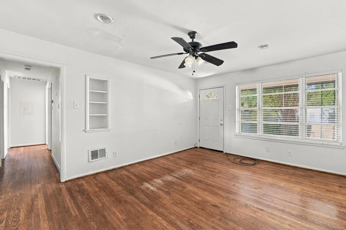 Photo of 2527 Gross Road
