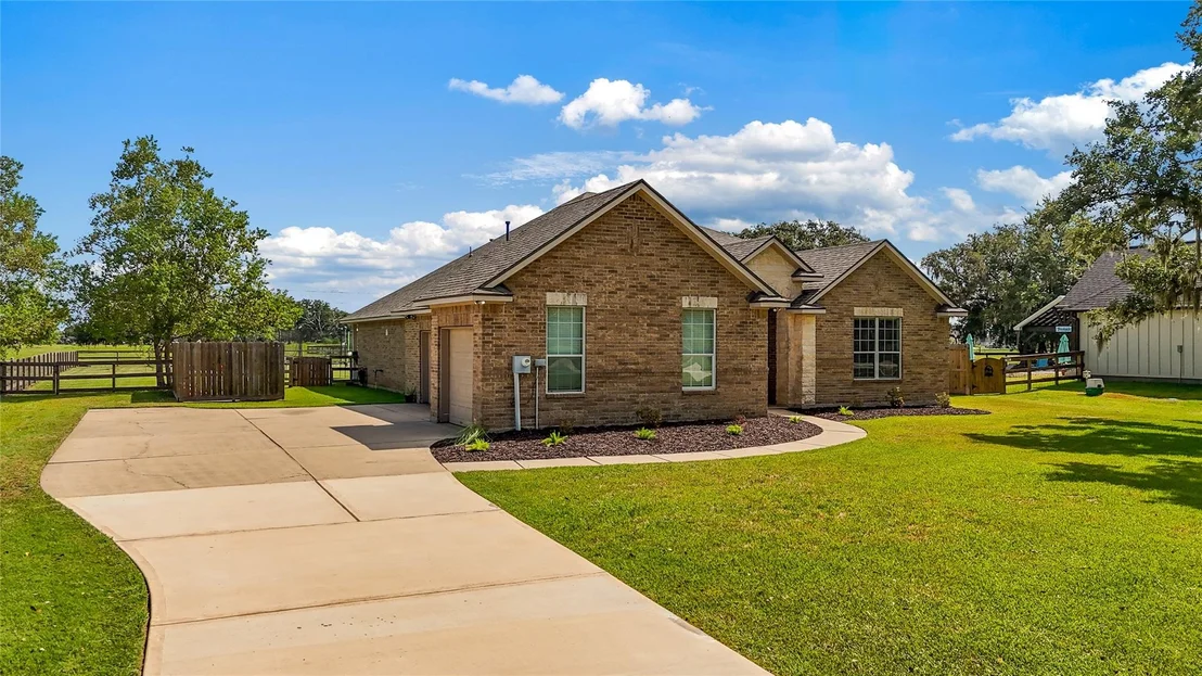Photo of 1132 Quarter Horse Trail
