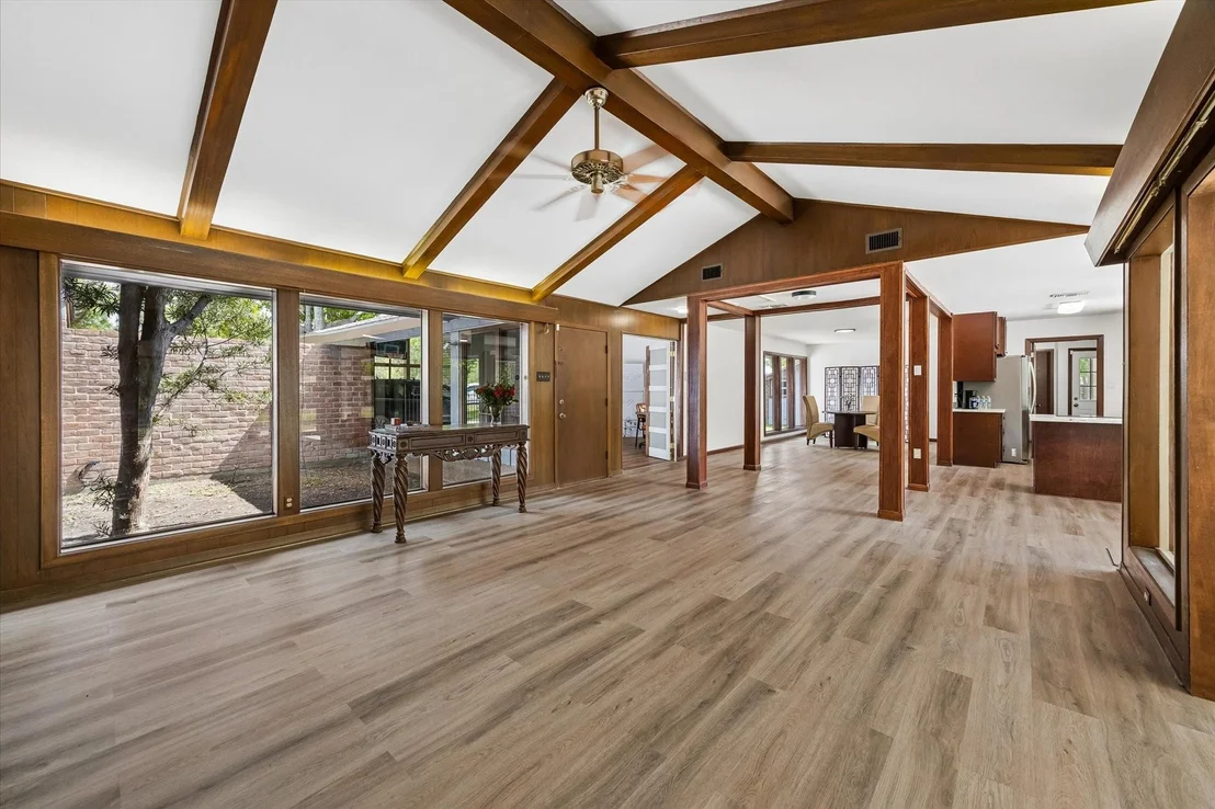 Photo of 9805 Shadow Wood Drive