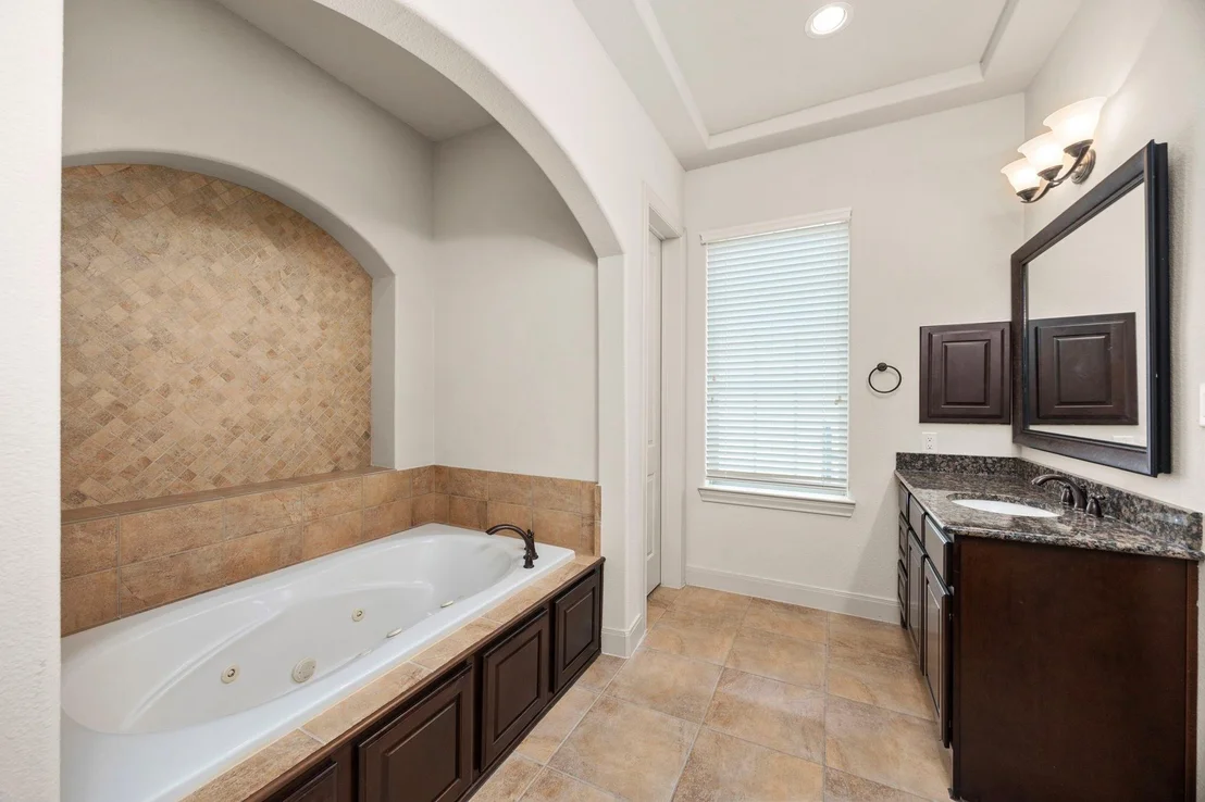 Photo of 4926 Westchester Drive