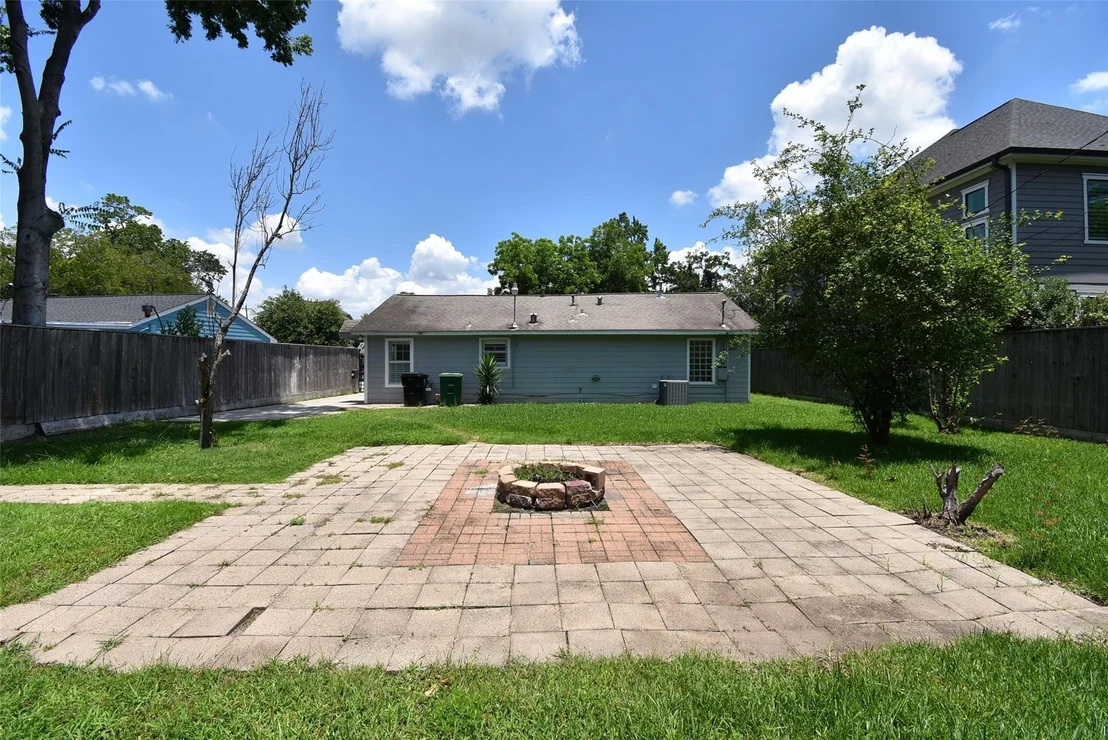 Photo of 1631 Chantilly Lane