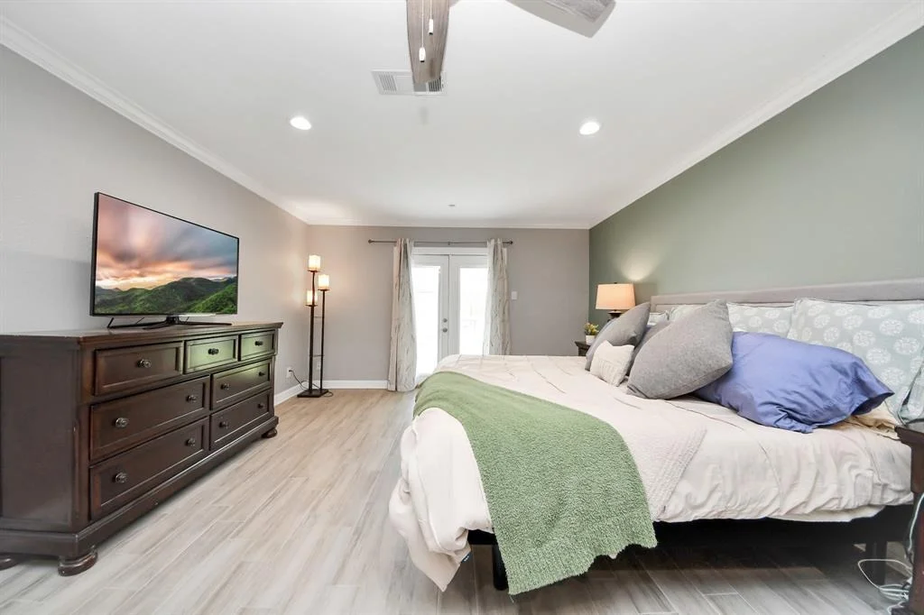 Photo of 415 Lakeside Estates Drive