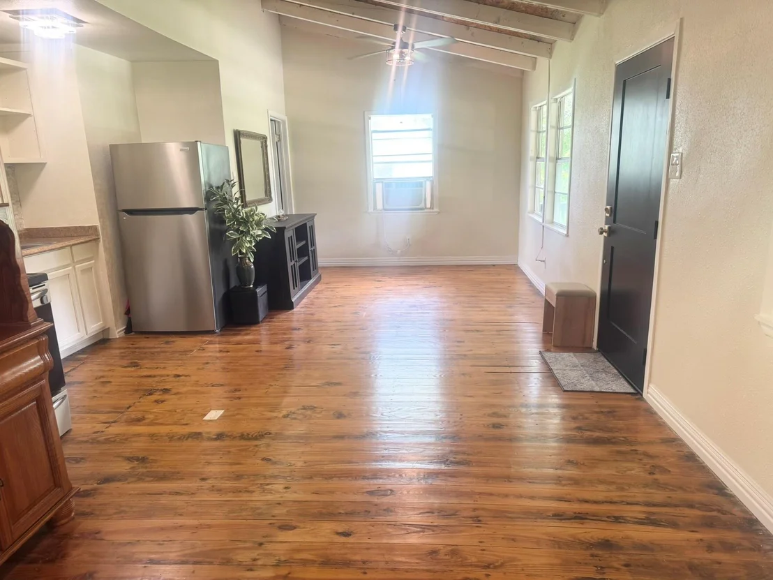 Photo of 788 Riverside Drive