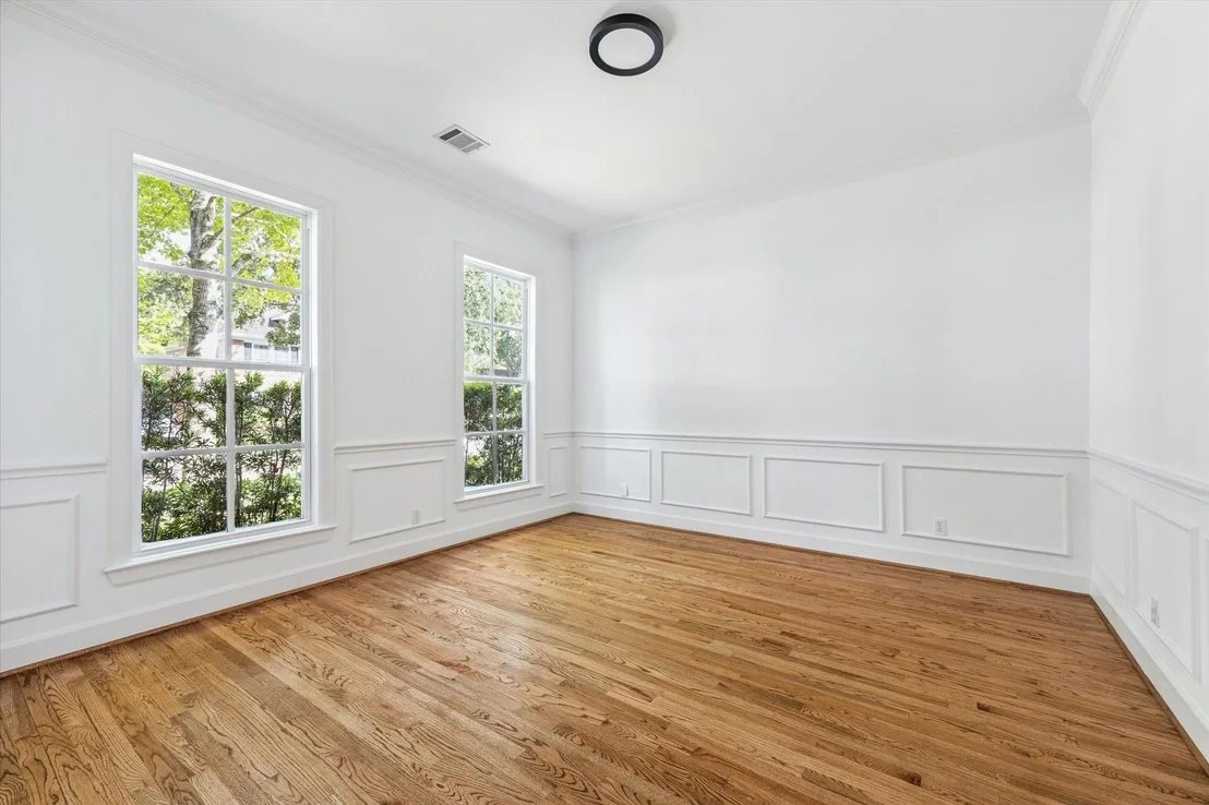 Photo of 6106 Fordham Street