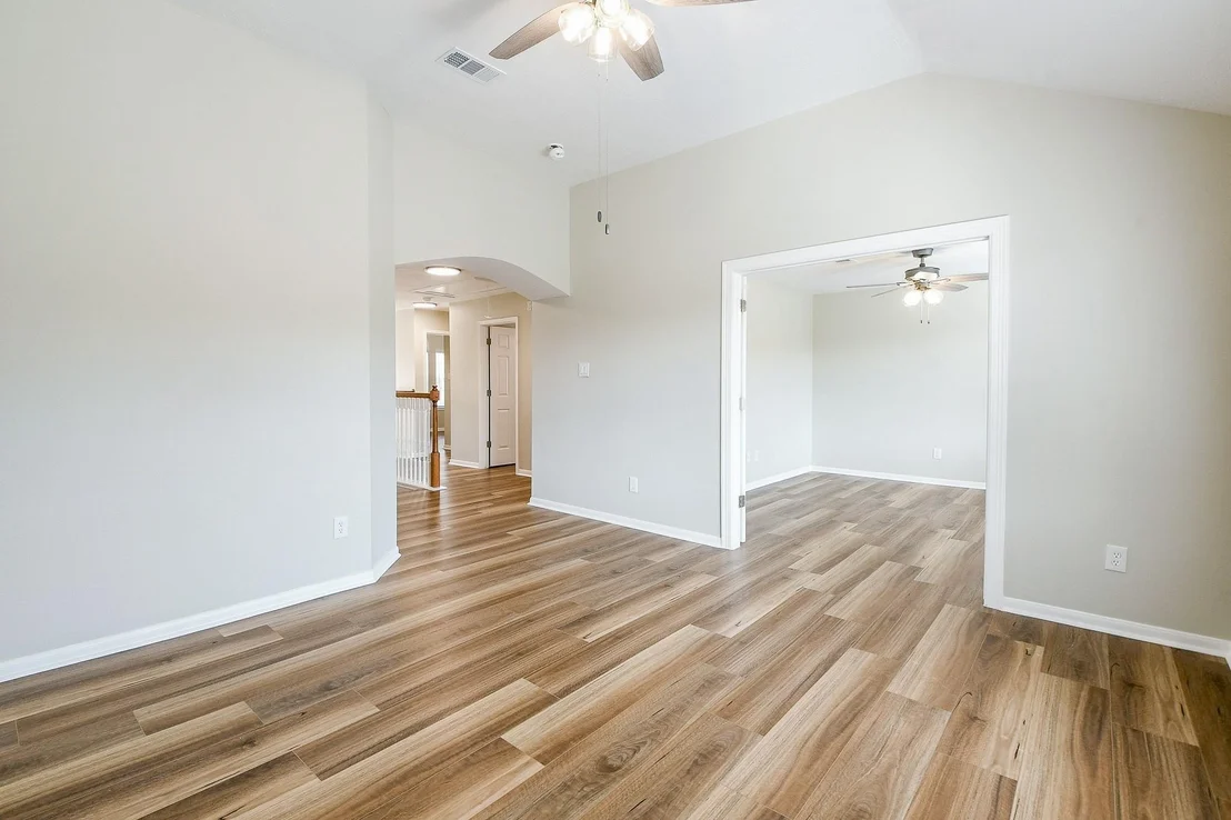 Photo of 815 Robins Way