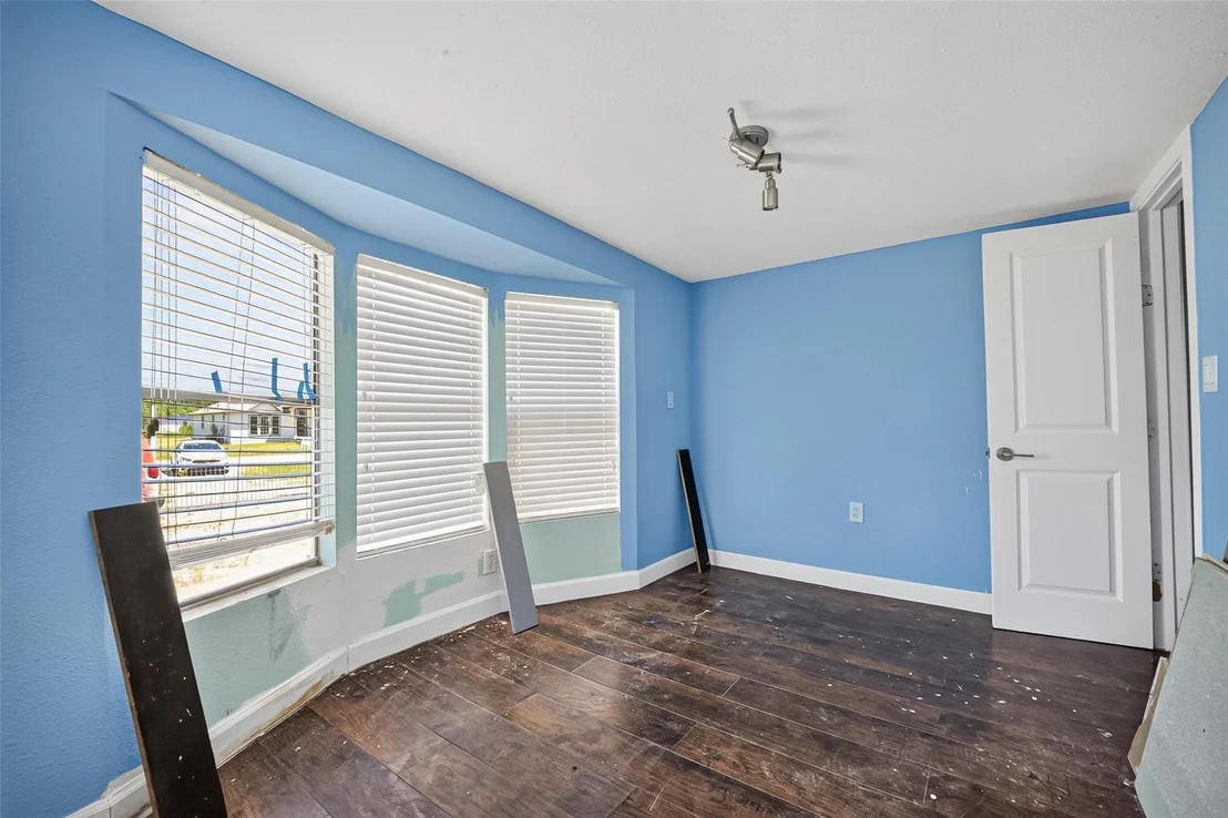 Photo of 1289 Road 5100