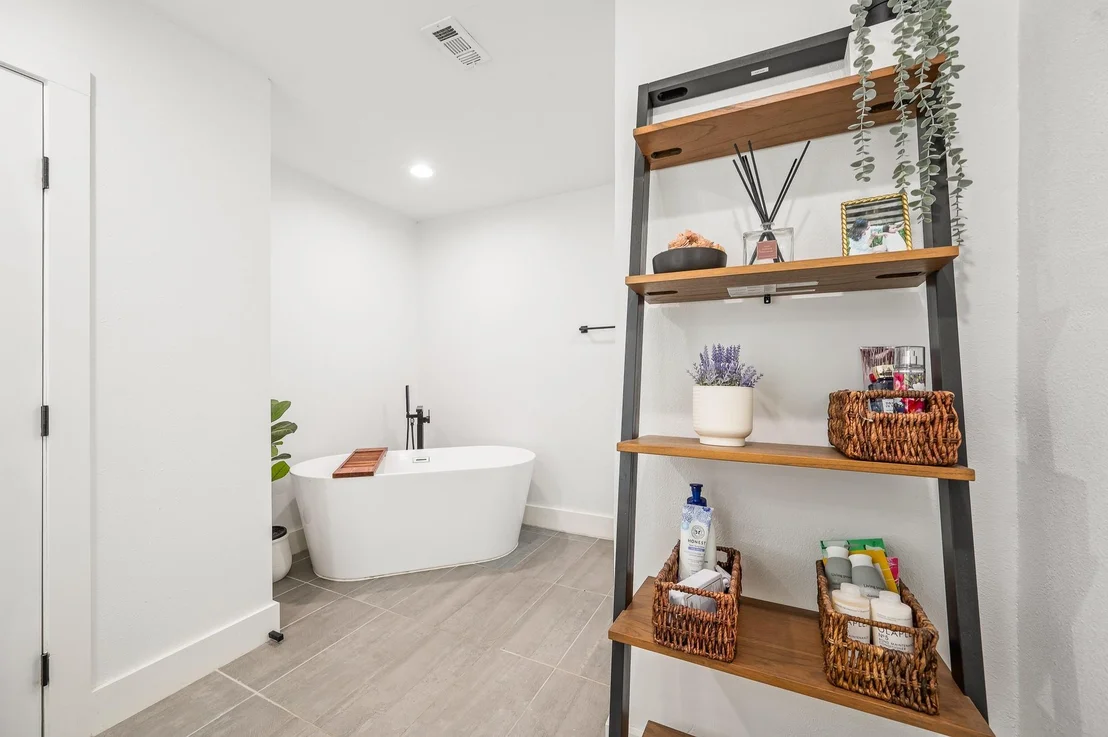 Photo of 2102 Teague Road