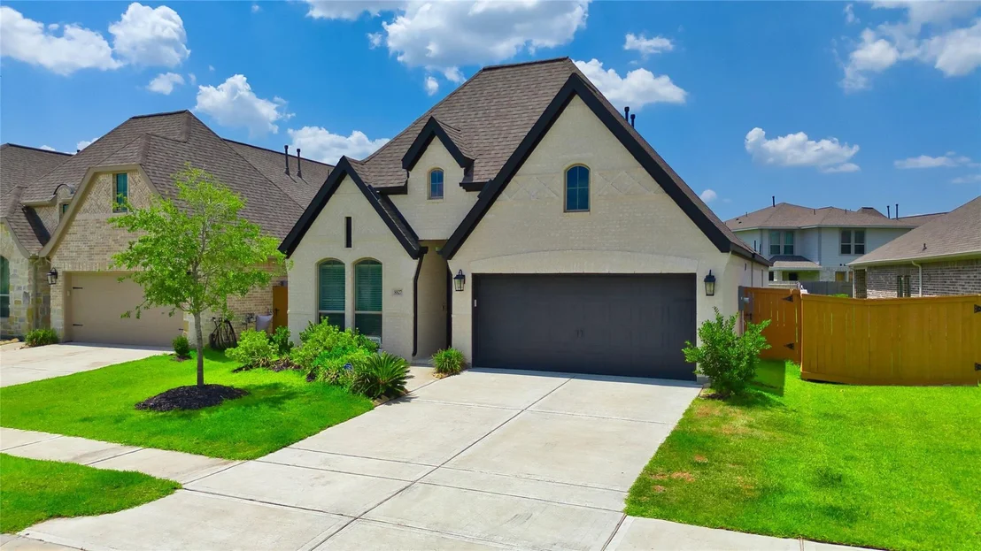 Photo of 8827 Harbor Pines Drive