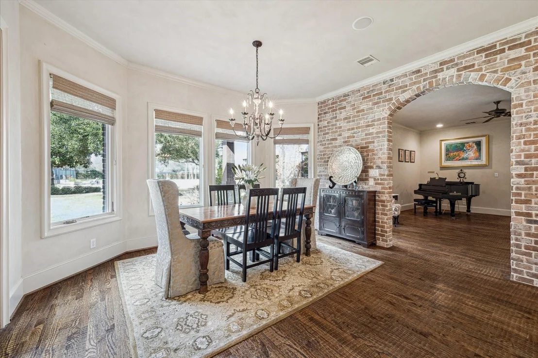 Photo of 21 W Rivercrest Drive