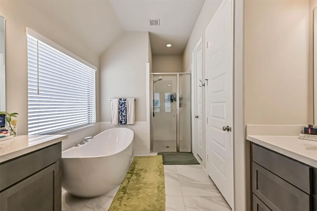 Photo of 5138 Walnut Grove Lane