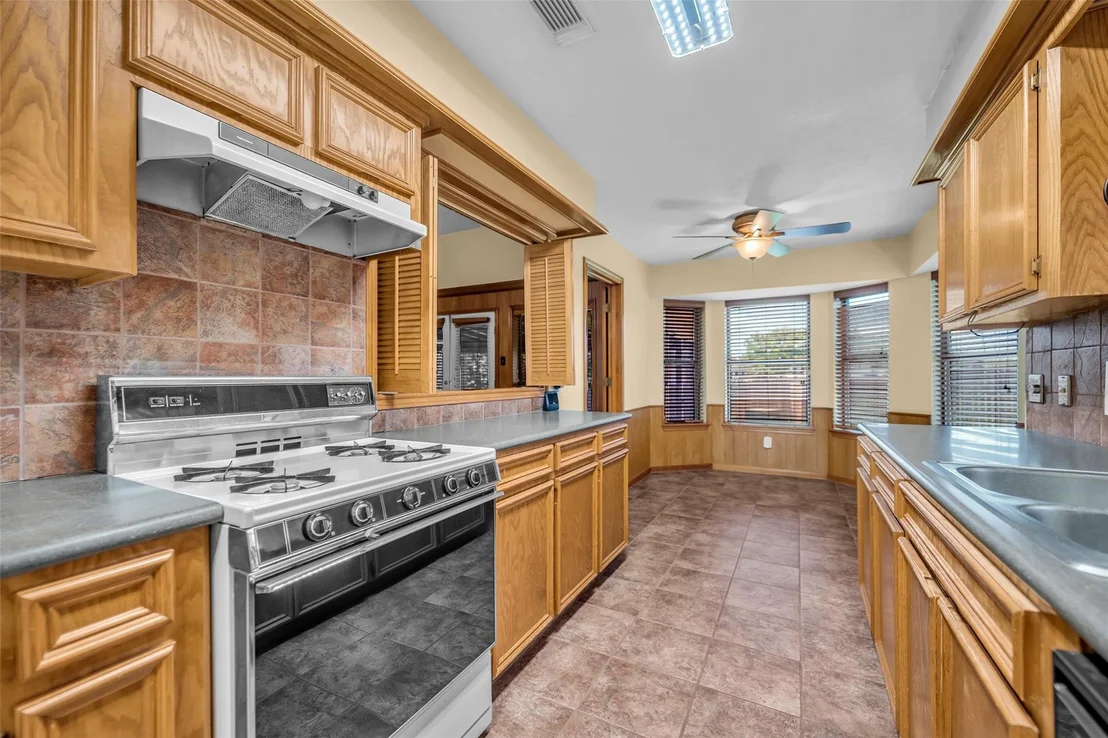 Photo of 7093 Whispering Wind Drive