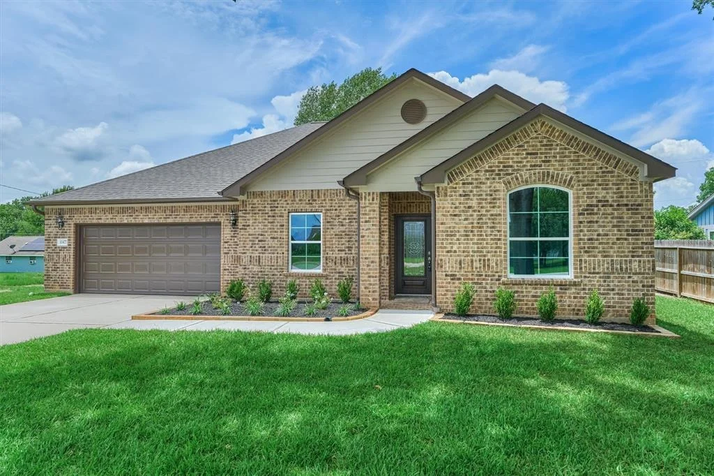 Photo of 10477 Valley Drive N