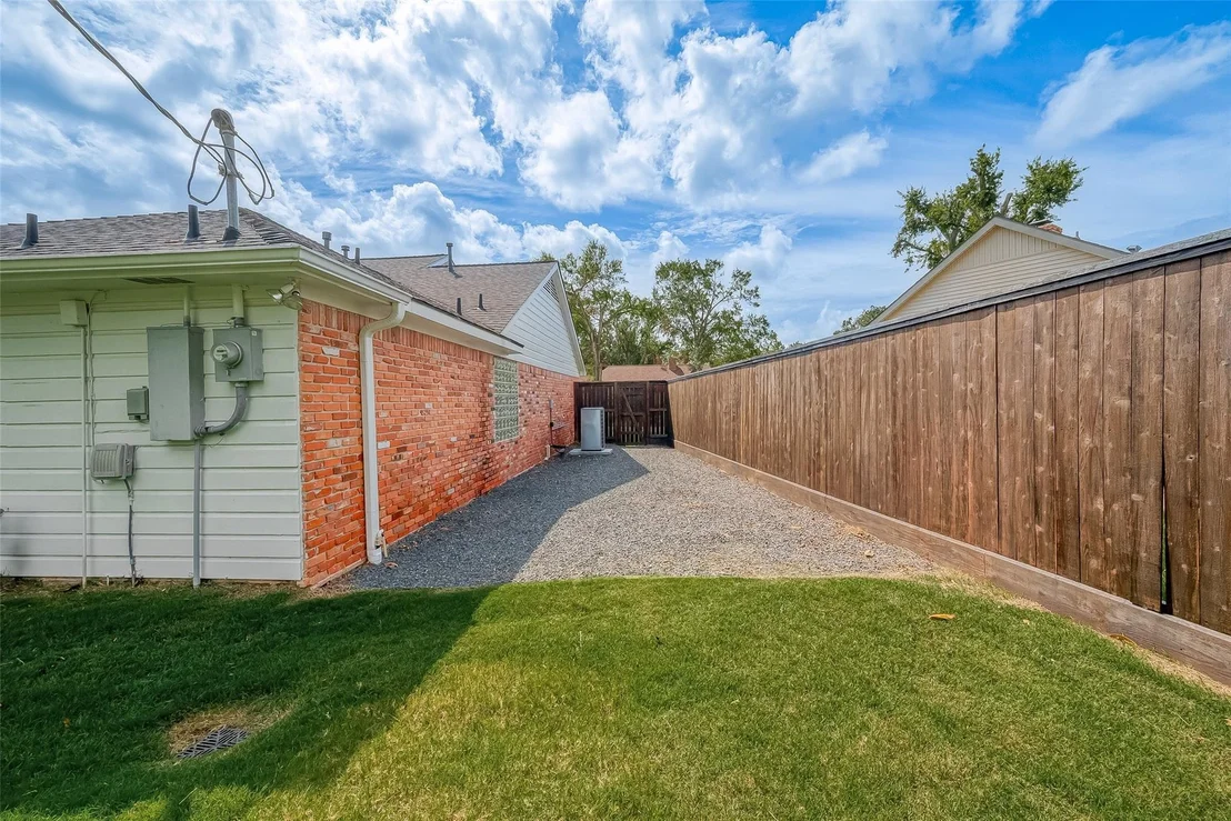 Photo of 2123 Rosefield Drive