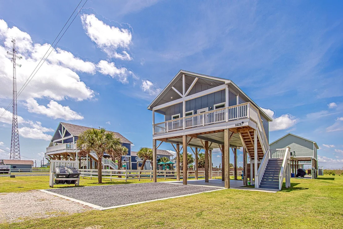 Photo of 1079 Cedar Lane