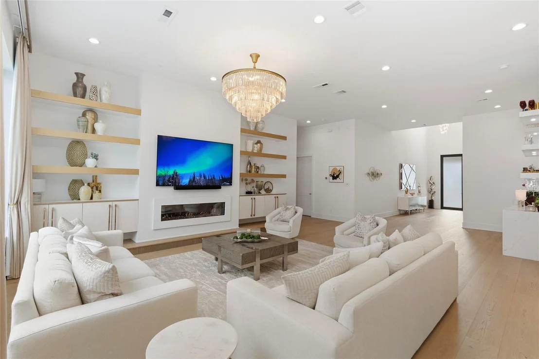 Photo of 13034 Memorial Drive