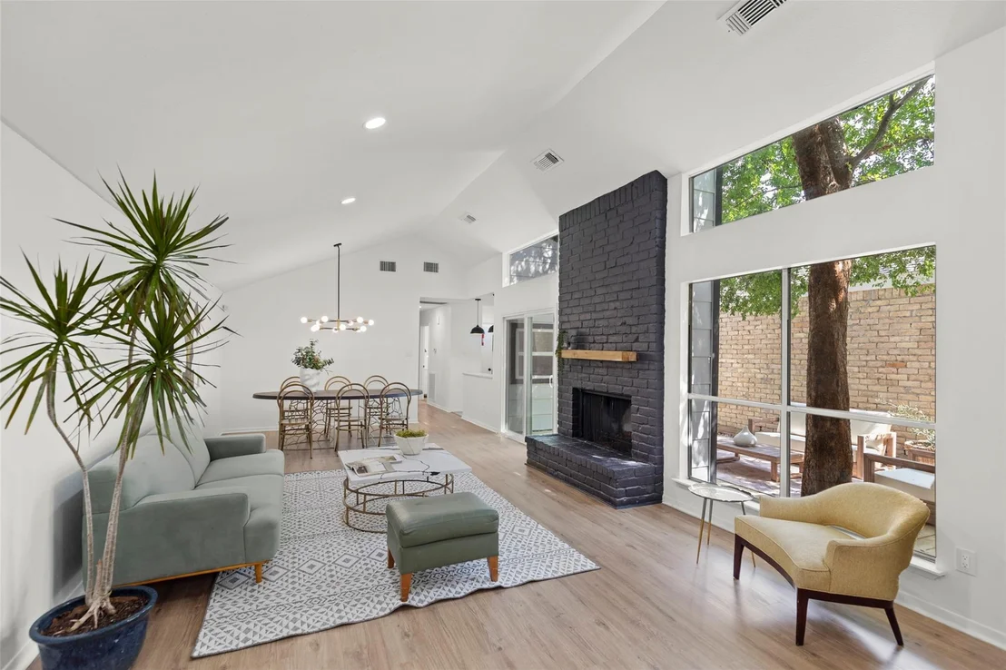 Photo of 2019 Wilcrest Drive