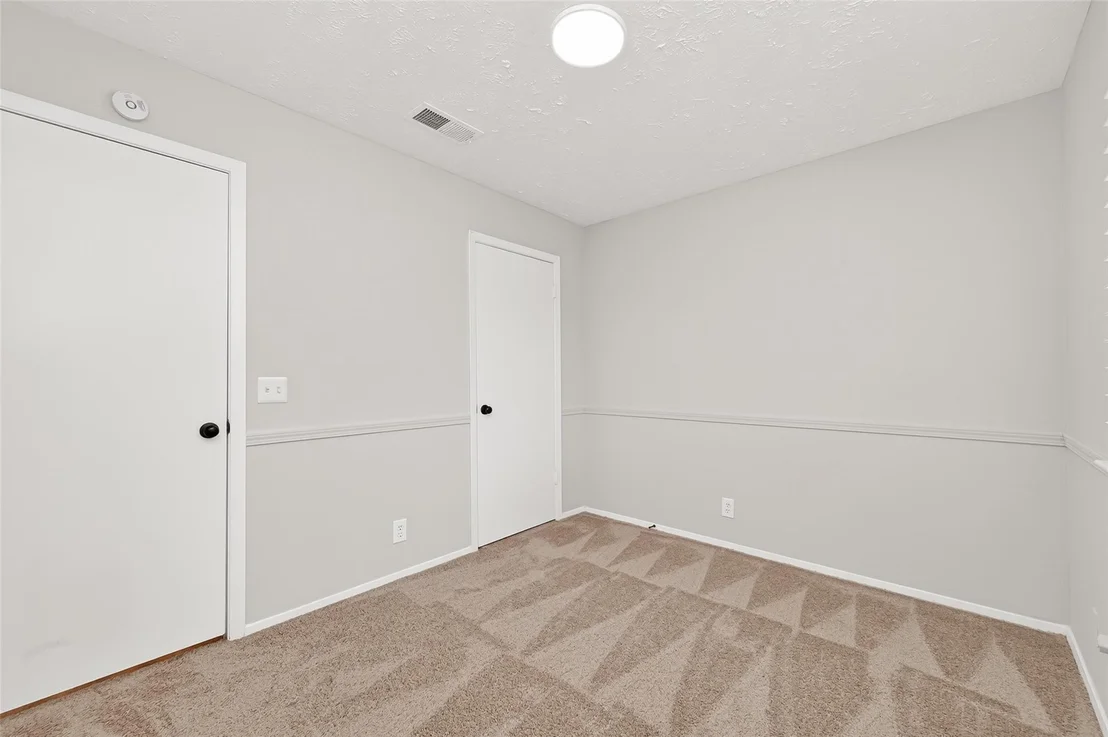 Photo of 18611 Spinney Lane Drive