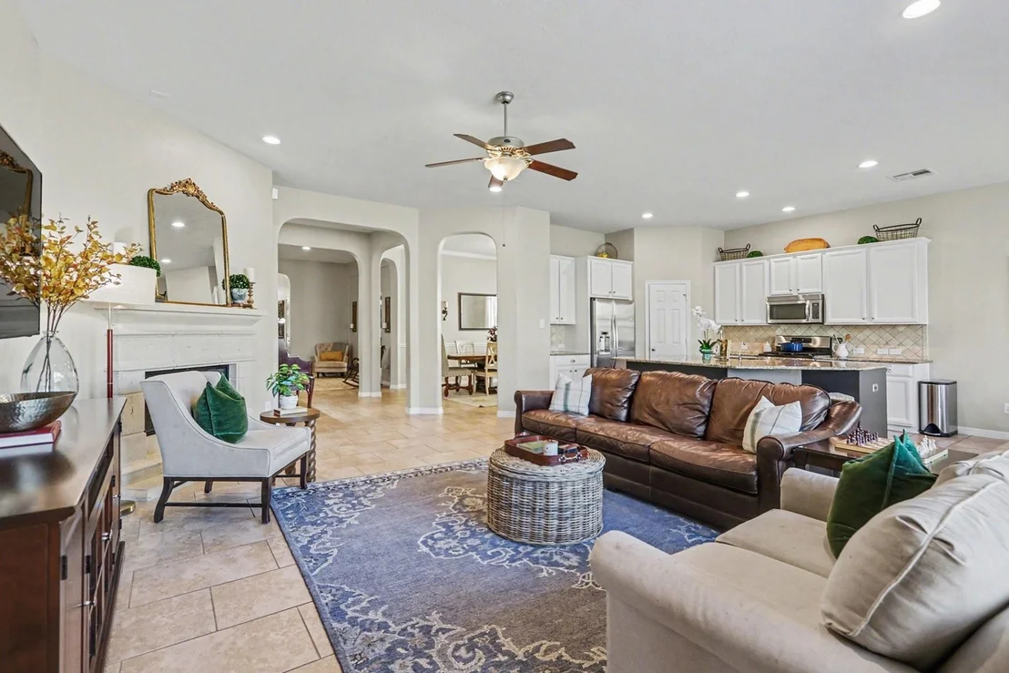 Photo of 27006 Cliff Pointe Lane