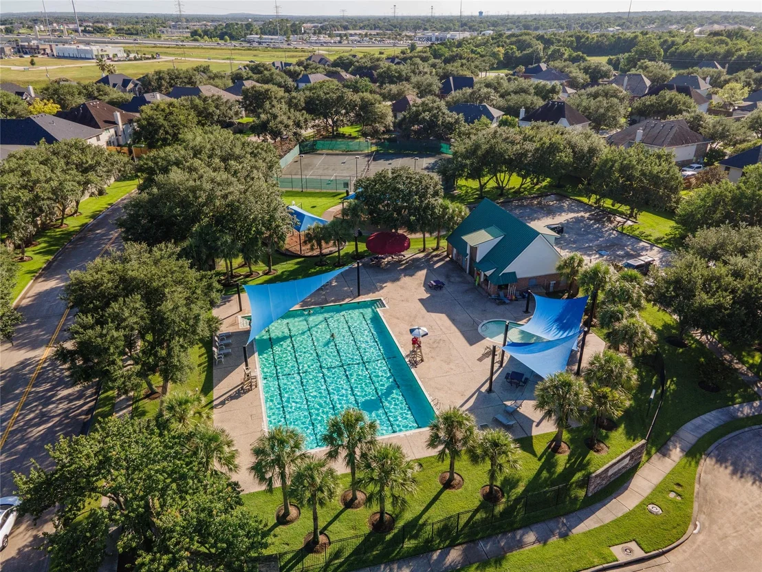 Photo of 216 Willow Pointe Drive
