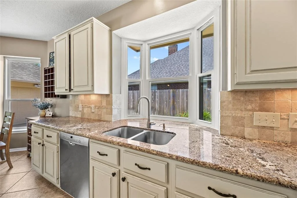 Photo of 1310 Blackthorne Drive