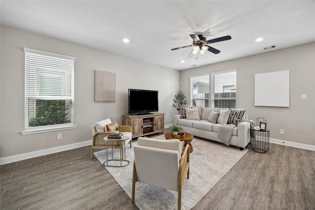 Photo of 1851 Commons Glen Drive