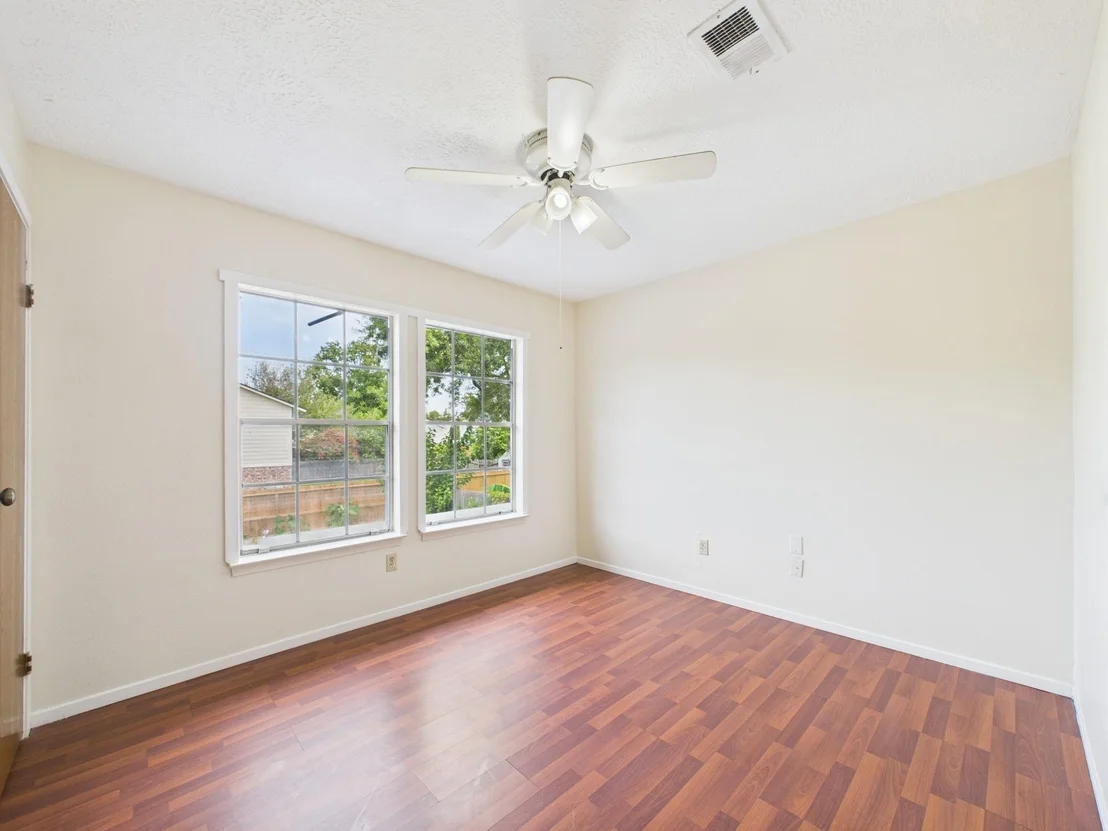 Photo of 459 Woodrail Drive