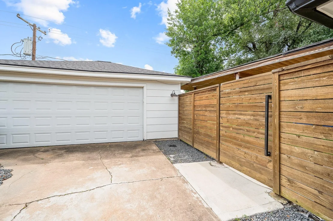 Photo of 2102 Teague Road