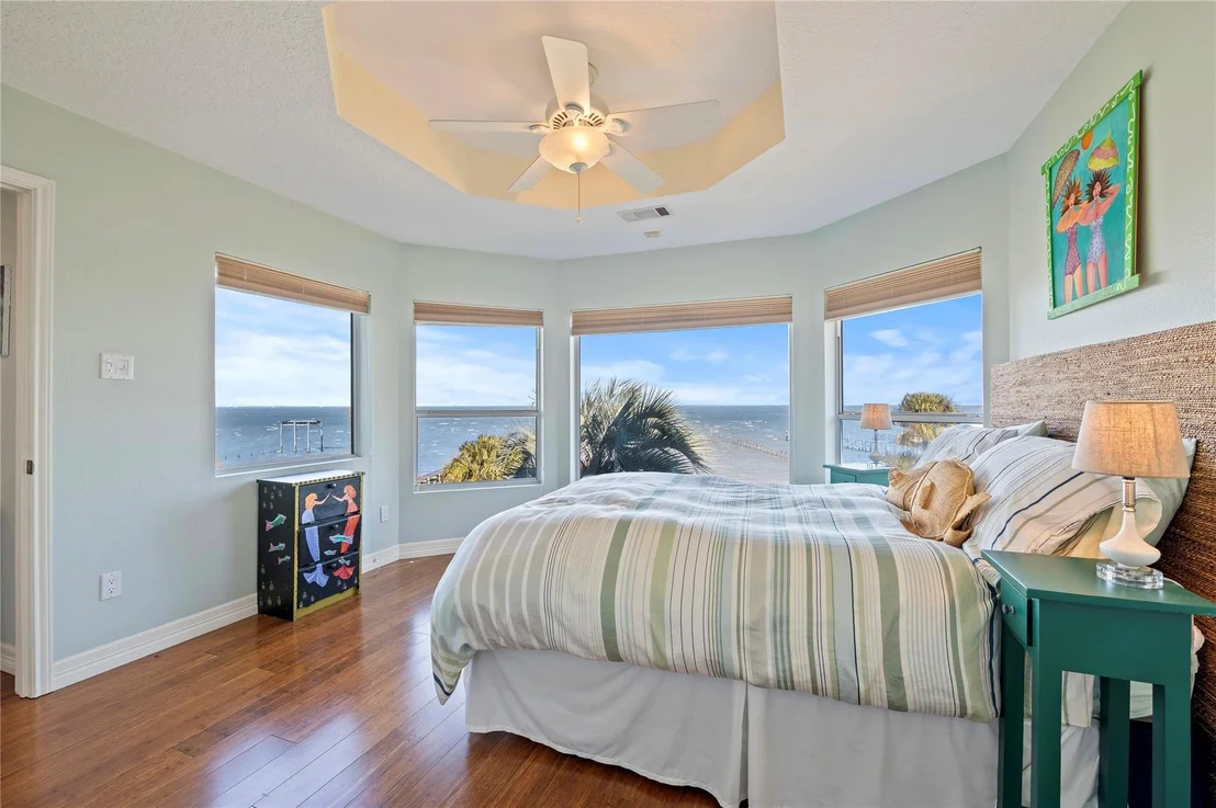 Photo of 5123 W Bayshore Drive