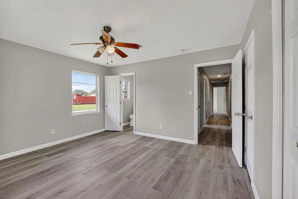 Photo of 701 Oriole Lane
