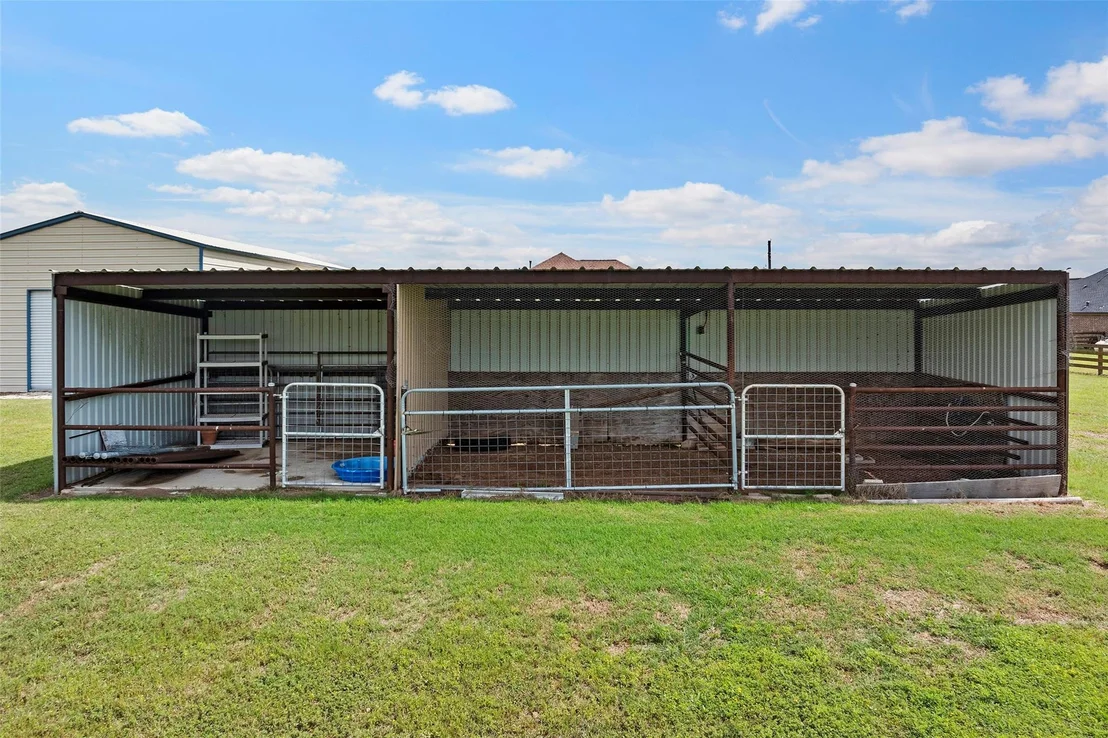 Photo of 5649 Pioneer Trail