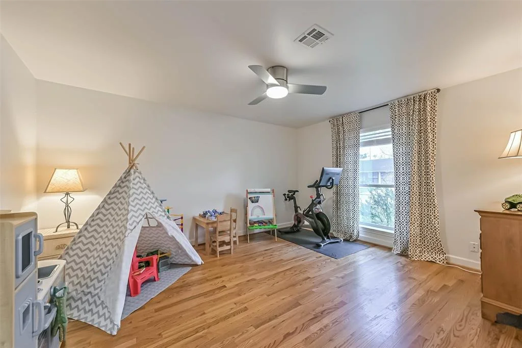 Photo of 5830 Valkeith Drive
