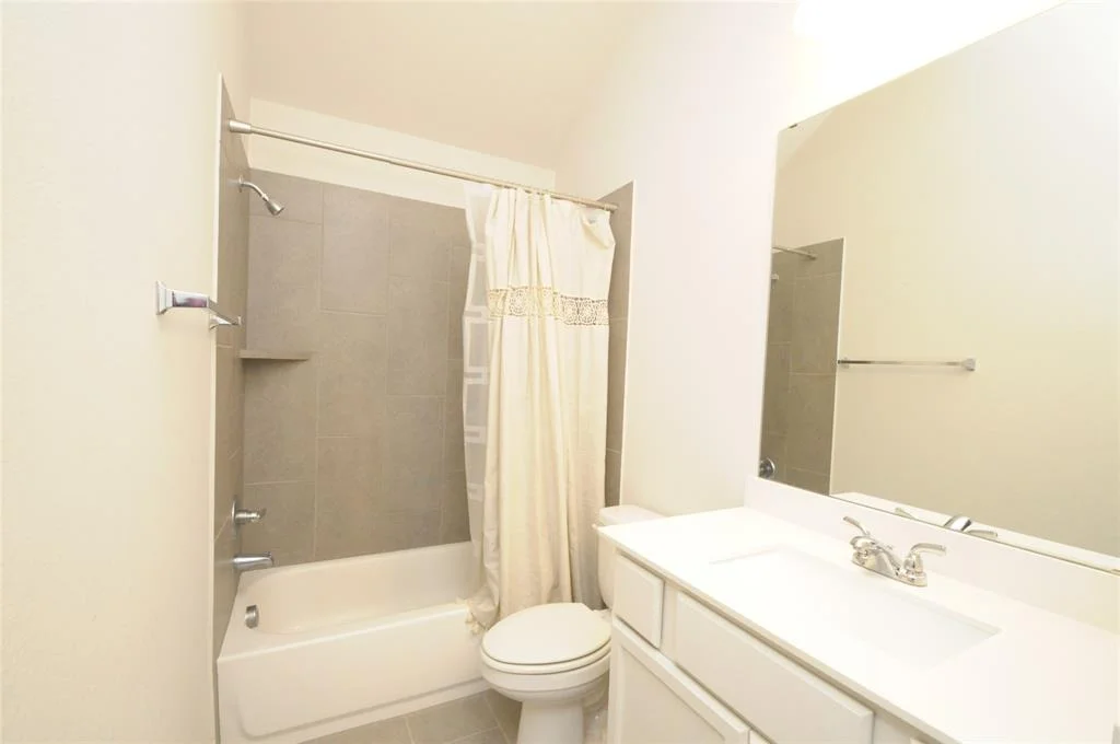 Photo of 23323 Darst Field Trail
