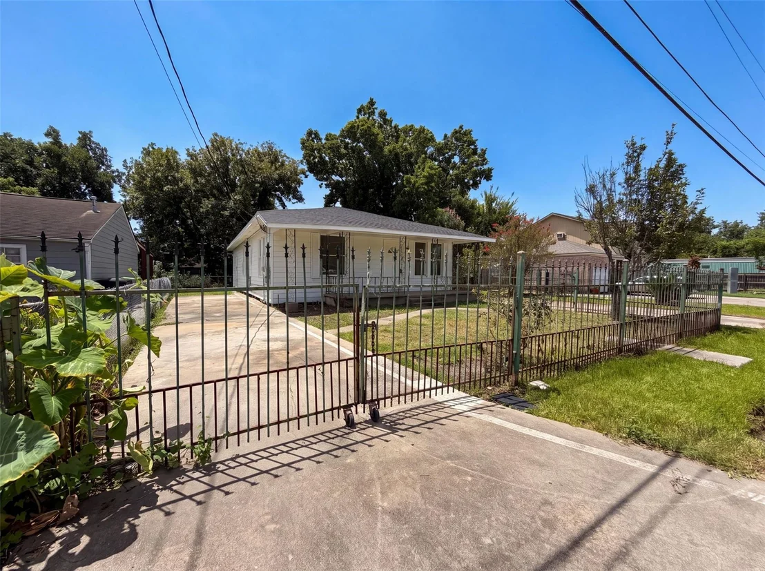 Photo of 714 Bolling Lane