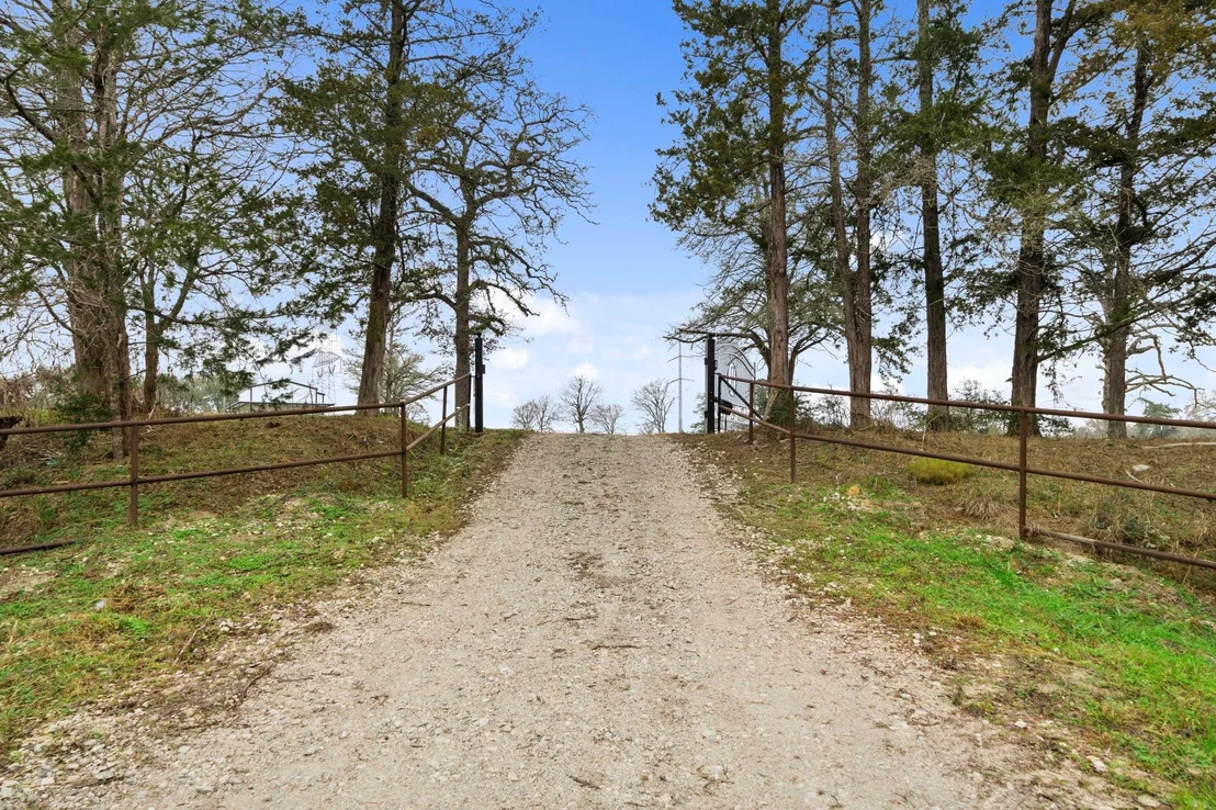Photo of 4011 County Road 219
