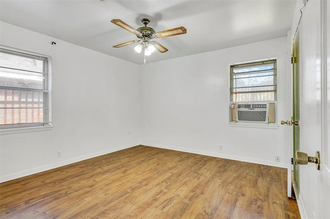 Photo of 1300 Northwood Drive