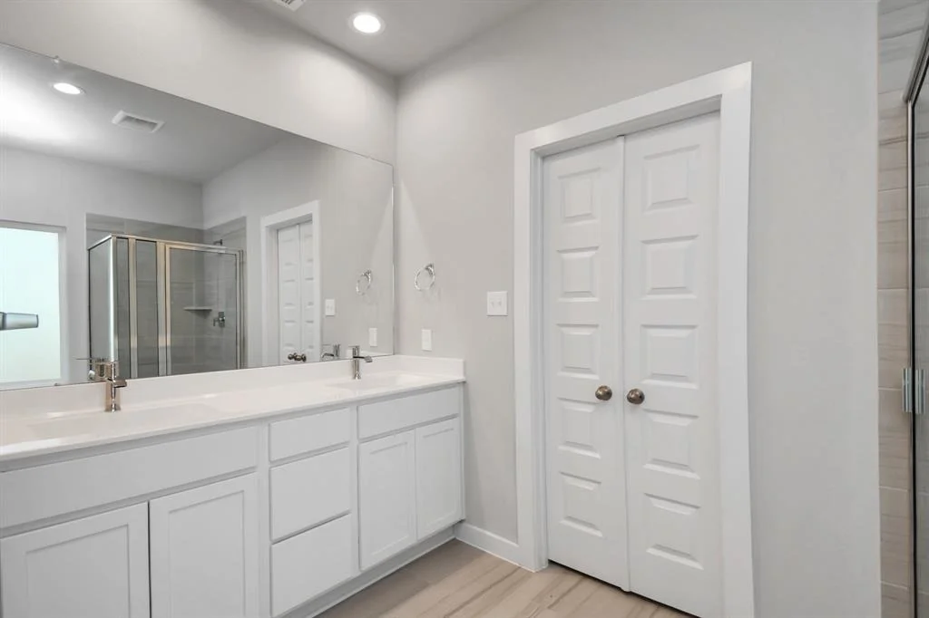 Photo of 15815 Walnut Leaf Lane
