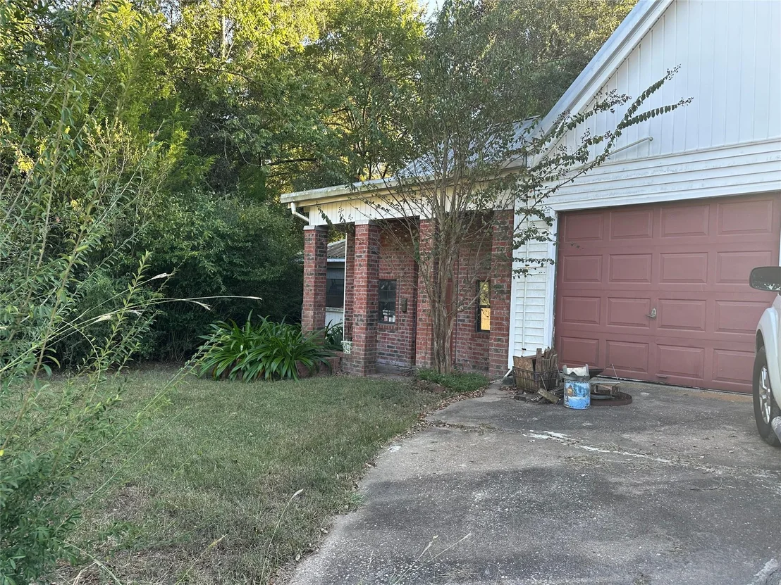 Photo of 46 Westwood Drive E