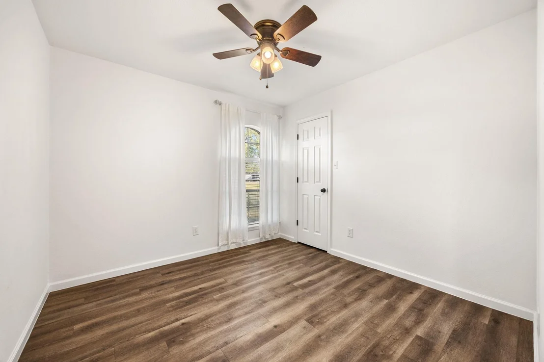 Photo of 101 Lake Shore Drive